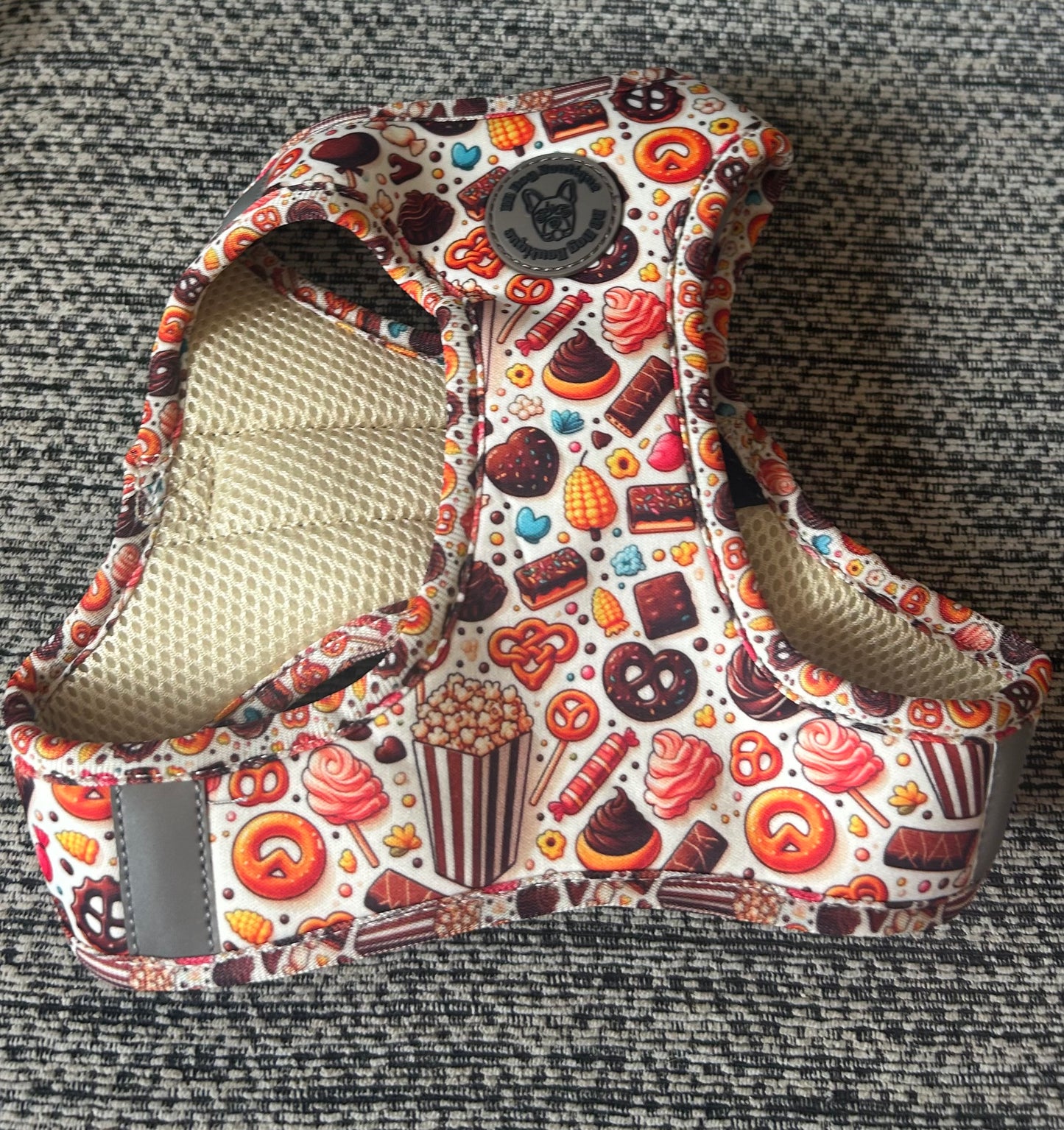 Sweet shop step in harness